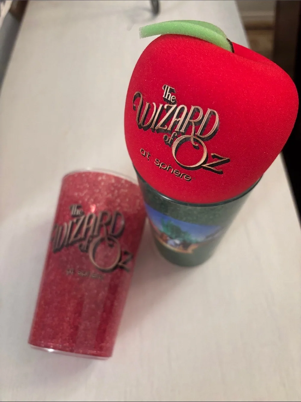 Wizard of oz sphere Las Vegas 2 Tumbler and apple. - Red and Green
